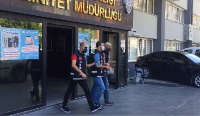 Gebze’de komşularını bıçaklayarak öldürenlerin güvenlik kamerası görüntüleri ortaya çıktı