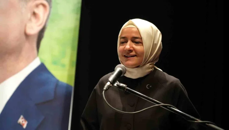AK Parti Genel Başkan Yardımcısı Fatma Betül Sayan Kaya, CHP’ye Yüklenerek Muhalefetin İktidar Olabilmesini Eleştirdi