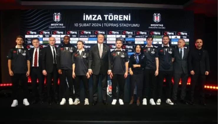 Beşiktaş’ta yeni transferler için imza töreni düzenlendi
