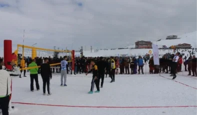 Hakkari’de Kar Festivali Düzenlendi