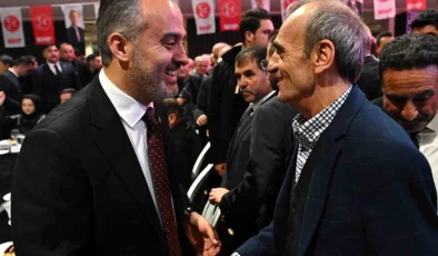 Bursa Büyükşehir Belediye Başkanı Alinur Aktaş, MHP ve DATÜB iftar programlarına katıldı