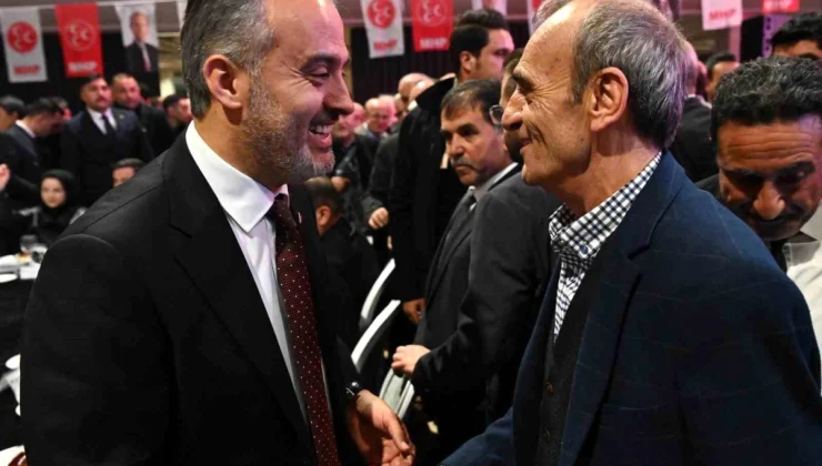 Bursa Büyükşehir Belediye Başkanı Alinur Aktaş, MHP ve DATÜB iftar programlarına katıldı