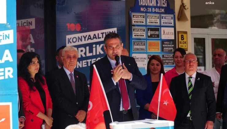 CHP Grup Başkanvekili Ali Mahir Başarır, Antalya Konyaaltı’nda seçim çalışmalarına devam ediyor