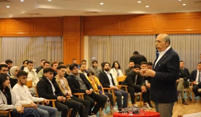 Cumhur İttifakı’nın Muğla Büyükşehir Belediye Başkan Adayı Aydın Ayaydın, Muğla Sıtkı Koçman Üniversitesi’nde öğrencilerle buluştu