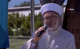 Cumhurbaşkanı Erdoğan, Çanakkale Deniz Zaferi’nin 109. yıldönümünde şehitliğe karanfil bıraktı