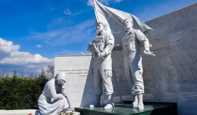 Eskişehir Büyükşehir Belediyesi Şehitler Anıtı’nı Açtı