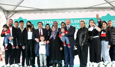 Kocasinan Belediyesi ve Hayırsever İlbasmış Ailesi, Aile Sağlığı Merkezi Açılışını Gerçekleştirdi