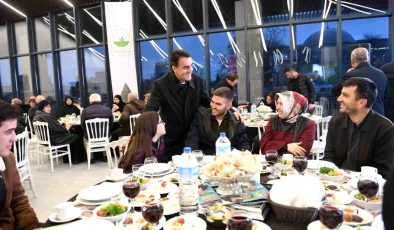 Osmangazi Belediye Başkanı Mustafa Dündar, Şehit Aileleri Onuruna İftar Programı Düzenledi