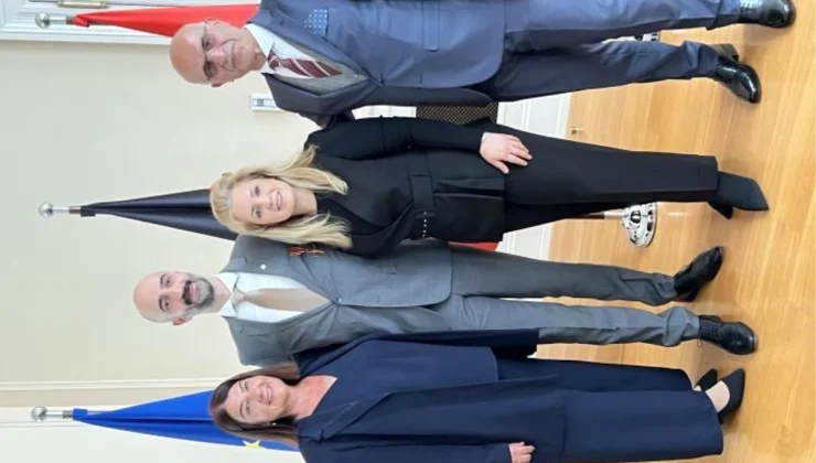 Almanya’da Türk kökenli doktor Federal Almanya Liyakat Nişanı’nın sahibi oldu