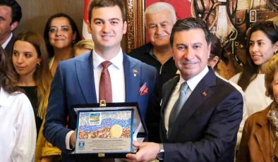 Bodrum Belediye Başkanı Tamer Mandalinci, görevi devraldı
