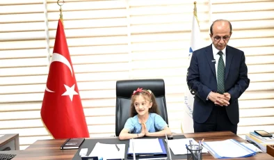 Yeşilyurt Belediye Başkanı Prof.Dr.İlhan Geçit, 23 Nisan Ulusal Egemenlik ve Çocuk Bayramı’nda makamı öğrenciye devretti
