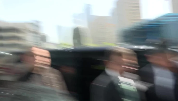 İmamoğlu, Ataşehir Belediye Başkanı Adıgüzel’i tebrik etti