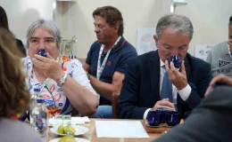 İspanyol ve Yunan Zeytinciler Edremit’te Zeytinyağı Tadımı Yaptı