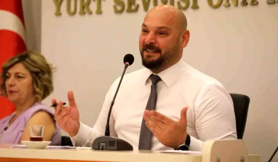Atakum Belediye Başkanı Serhat Türkel, geçmiş dönemden kalan borçlar nedeniyle hacizlerle karşı karşıya