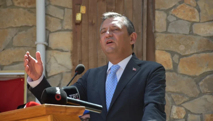 Başbağlar Katliamı’nın yıl dönümünde CHP Genel Başkanı Özgür Özel anma programına katıldı