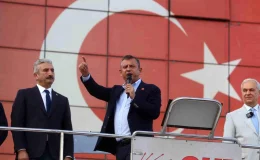 CHP Genel Başkanı Özgür Özel: “Biz buraya mazeret üretmeye gelmedik. İcap ederse hepimiz çıkarız, çöpleri toplarız”