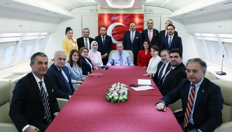Cumhurbaşkanı Erdoğan, Kazakistan dönüşü uçakta gazetecilere açıklamada bulundu: (1)