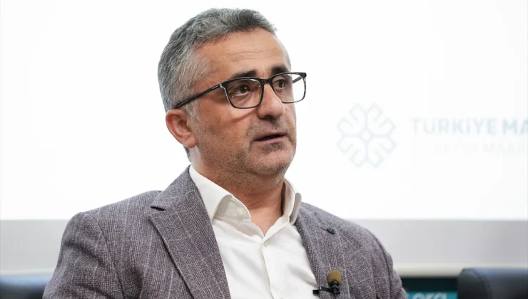 “FETÖ’nün püskürtülmesi Türk siyasal hayatı açısından baktığımızda bizim alnımıza şerefli bir ifade olarak yazılacak”