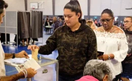 Fransa’da Erken Genel Seçimler Başladı