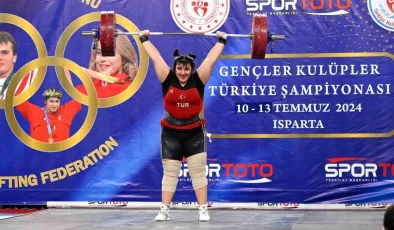 Ispartalı Halterci Fatmagül Çevik Türkiye Rekoru Kırdı