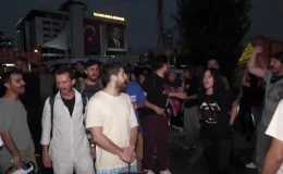 İzmir’de Sokak Hayvanlarıyla İlgili Yasa Tasarısına Protesto