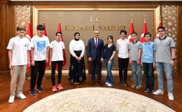 Kocaeli’de LGS Birincileri Vali Seddar Yavuz Tarafından Kabul Edildi