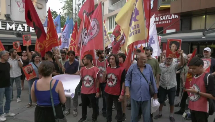 Suruç’taki İşid Saldırısında Yaşamını Yitiren 33 Kişi İzmir’de Anıldı