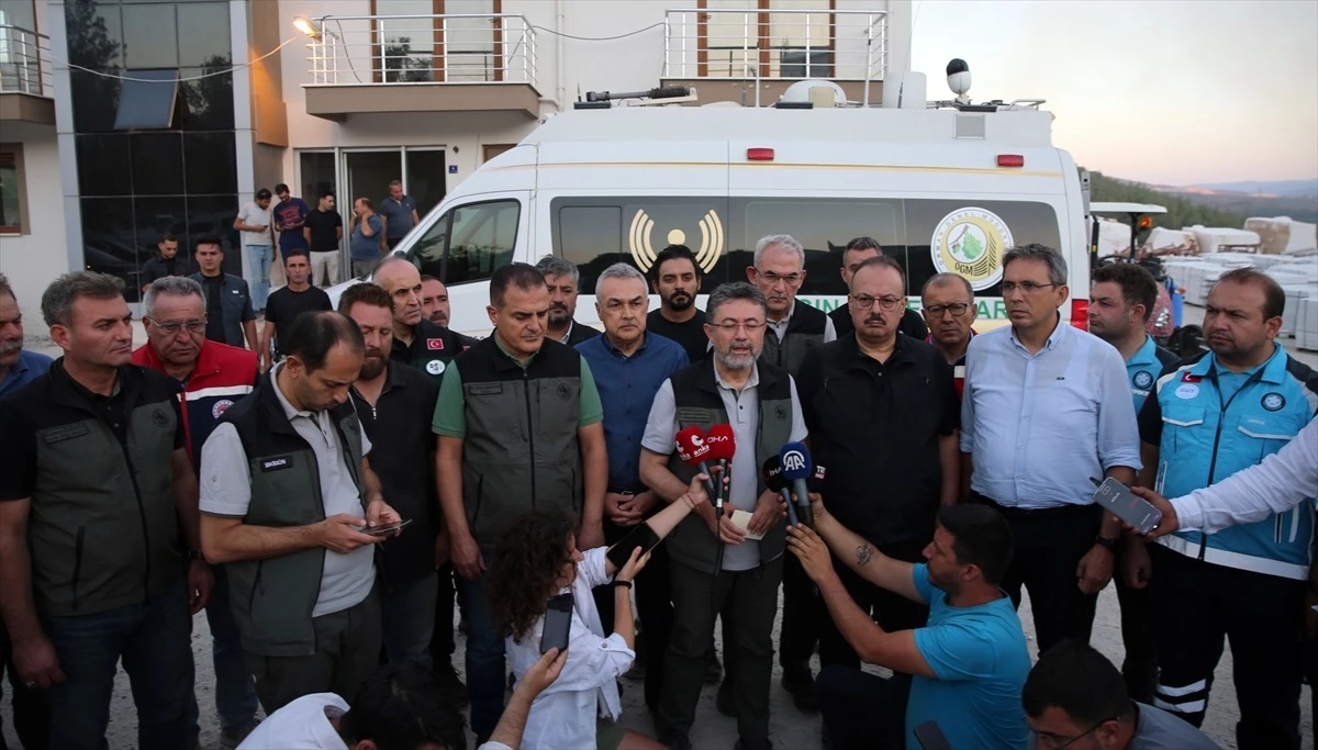 Azerbaycan, Türkiye’ye yangın söndürme uçağı tahsis etti