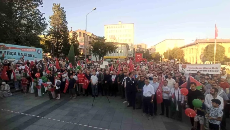 Çorum ve Sungurlu’da İsrail’e Telin Mitingleri Düzenlendi