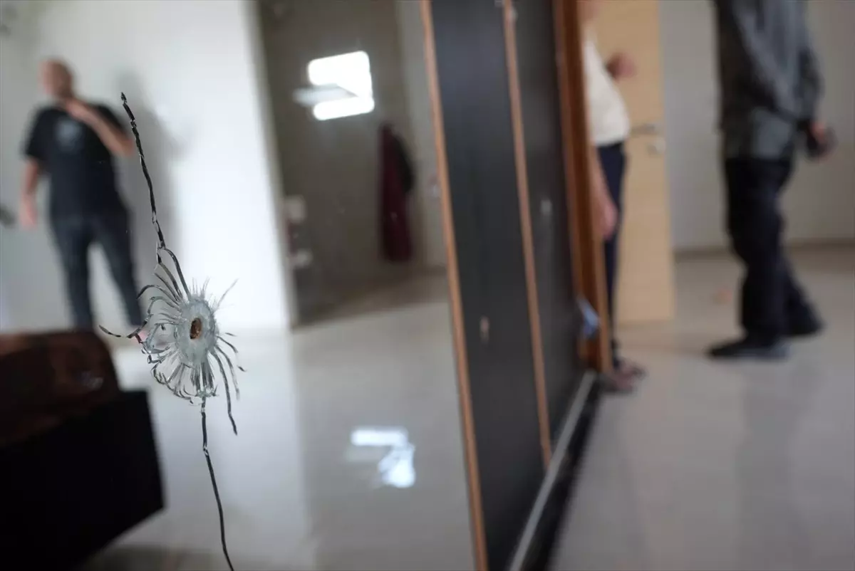 İsrail askerlerinden pişkin açıklama! Evini kurşunladıkları aileye “Üzgünüz” dediler