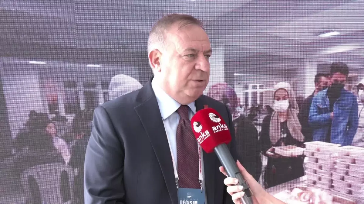 CHP’nin 20’nci Olağanüstü Kurultayı’nda genç ve kadın yönetim yapılanması tartışılıyor