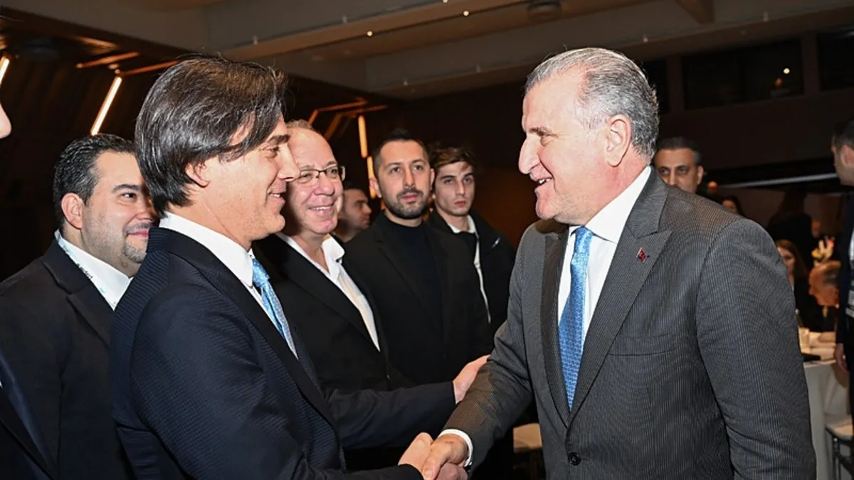 Montella’dan Turkuvaz Medya Spor Zirvesi’nde çarpıcı sözler!